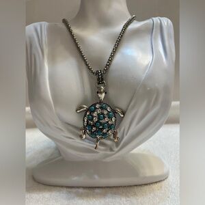 Beautiful turtle pendant necklace